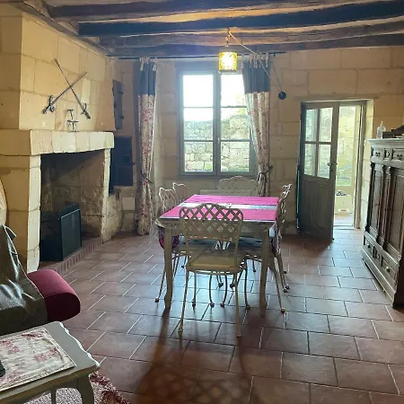 L'escale Troglo Au Bord De La Loire *